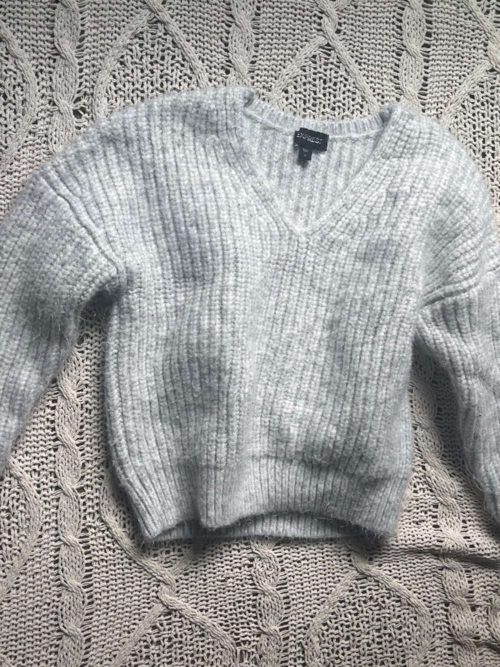 Light grey sweater v vee neck cute coquette gray eyelash sweatshirt ballet core